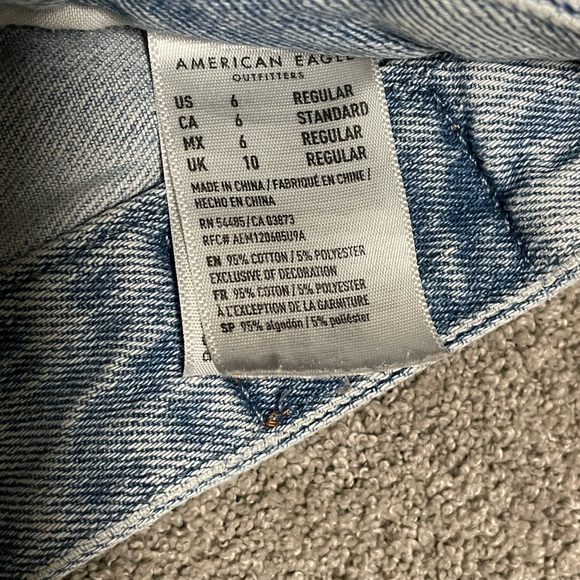 VTG Y2K American Eagle Naturally Thrashed Jeans Women’s Size 6 - Picture 3 of 15